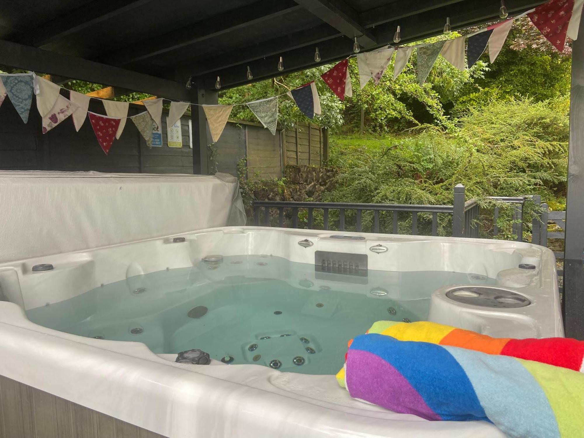 Vila Carreg Y Garth Isaf - Hot Tub Nr Zip World Bangor  Exteriér fotografie